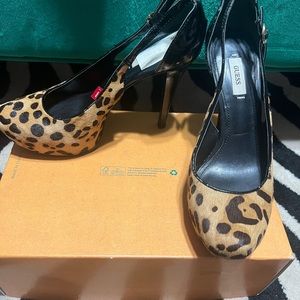 GUESS Jacoban Pumps Sz 8